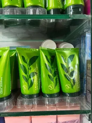 Picture of Green tea Facial Cleanser / face wash Green tea Plant Extract / Facewash