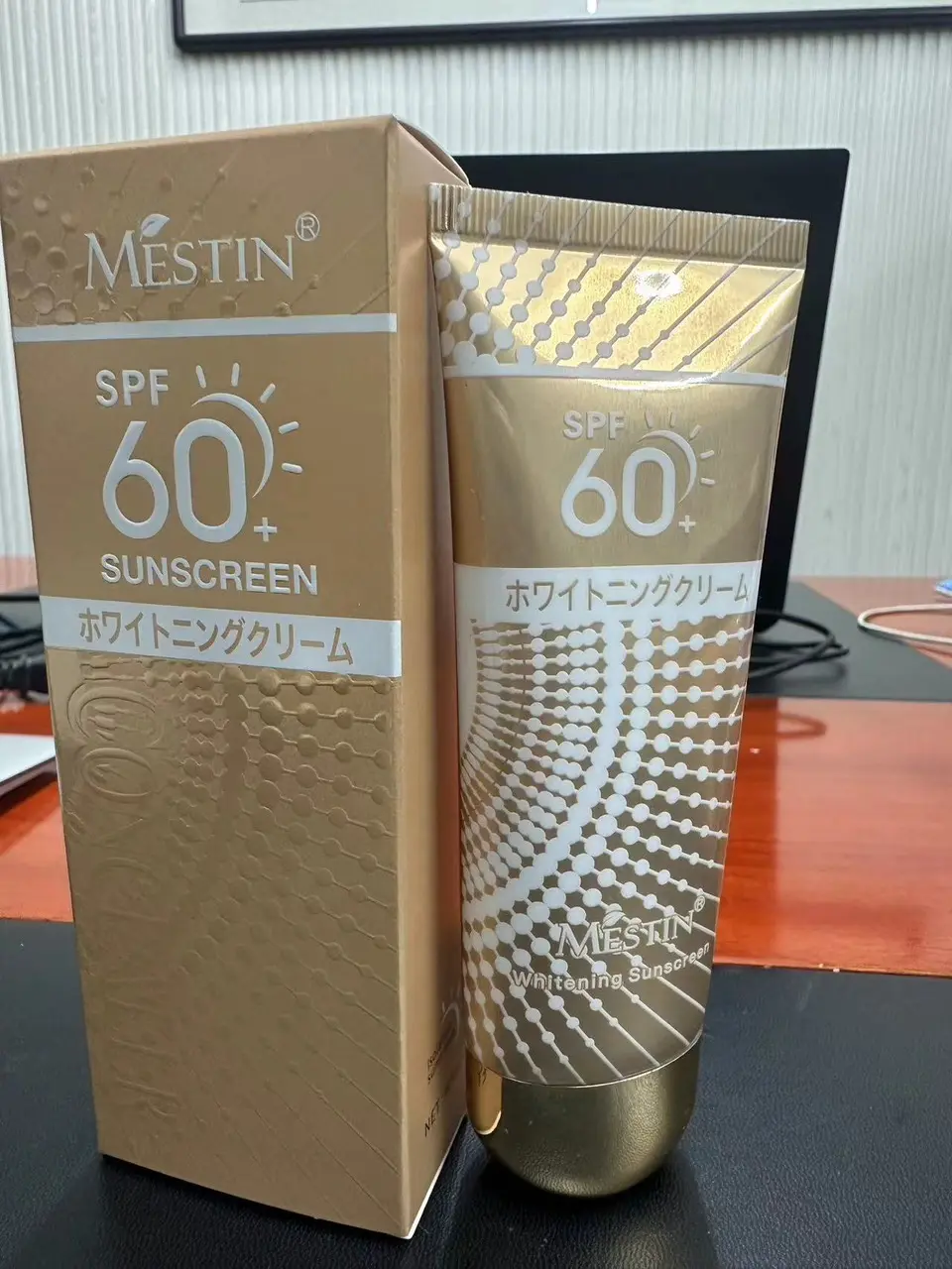 Picture of MESTIN sunscreen SPF 60 SUPER SUNSCREEN POWERFRICTION RESISTONTLIGHT FEXTURE