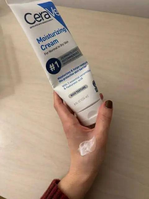 Picture of Cerave - Moisturizing Cream 236ml (For Normal To Dry Skin) 236ml