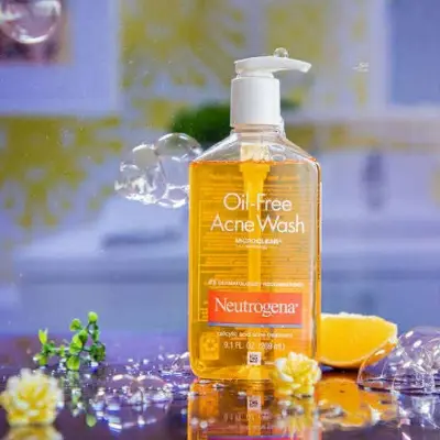 Picture of Neutrogena Oil-Free Acne Wash 177ml