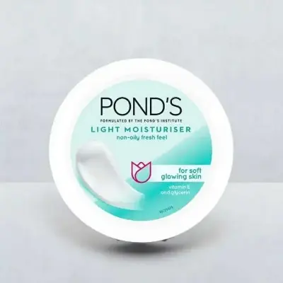 Picture of Ponds Light Moisturizer Non-oily Fresh Feel 49gm