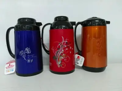 Picture of 1 liter metallic body vacuum push flask mixed color - Multicolor