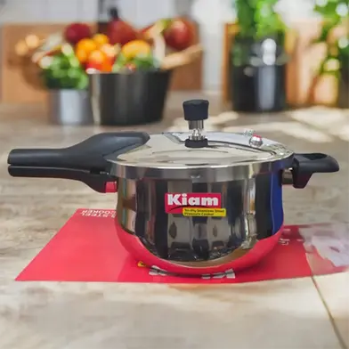Picture of Kiam Stainless Steel Outer Lid Pressure Cooker KSPC-4.5(4.5 Liter - Silver