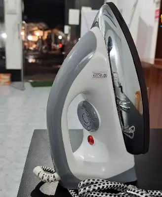 Picture of Kiam Heavy Dry Iron ES-535 - Multicolor