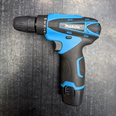 Picture of Makita 12 volt 25 Pieces cardless Drillset With 2X battery