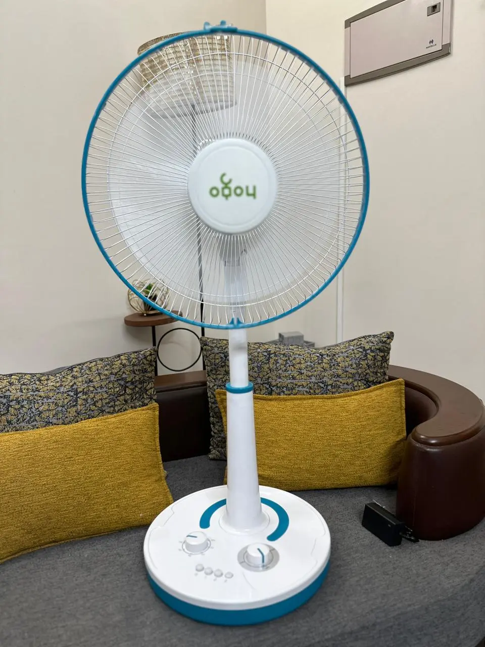 Picture of Hogo Rechargeable fan 16" Half Stand. Lithium Battery-7.4V (4000mAh)