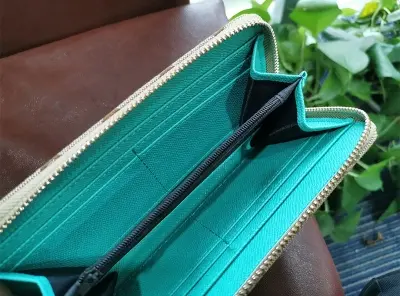 Picture of Chinese PU leather womens purse card holder zipper protected wallet(Same as picture)