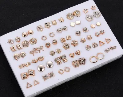 Picture of 36 Pairs Earrings Mixed Styles Rhinestone Sun Flower Geometric Animal Plastic Stud Earrings Set For Women(Gold)