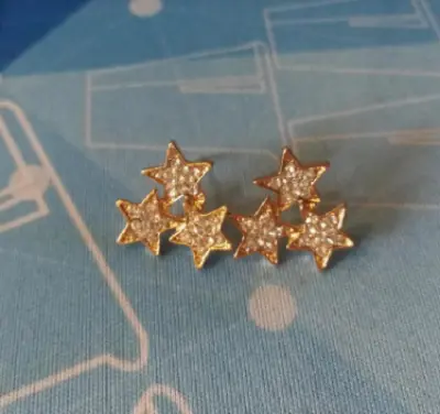 Picture of Korean Cubic Zirconia Stud Earrings Fashion Jewelry Crystal Star Earrings for Women Girls(Gold)