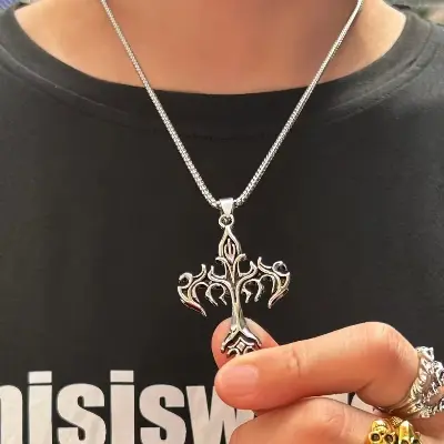 Picture of Stylish Pendant Necklace Men Punk Trendy Simple Stainless Steel Chain Jewellery Gift for Men(Silver)