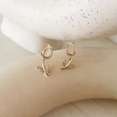 Picture of Lock bone chain creative rose pendant necklace resin water drill necklace ear ring set