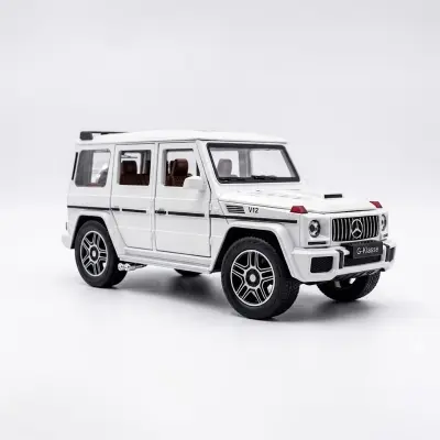 Picture of White 1:24 diecast alloy car mercedes benz die cast model g-class alloy toy car - White