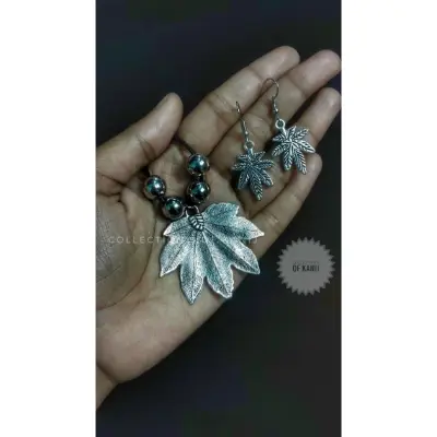 Picture of Exclusive Designer Cord Long Neckpiece And Earrings  For Woman