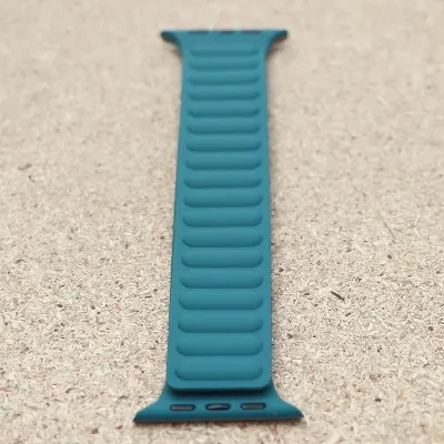 Picture of Pix Apple Watch Magnetic Silicon Strap Belt - Adjustable Magnetic Silicon Loop Silicon Strap for Apple Watch 42/44/45/49mm