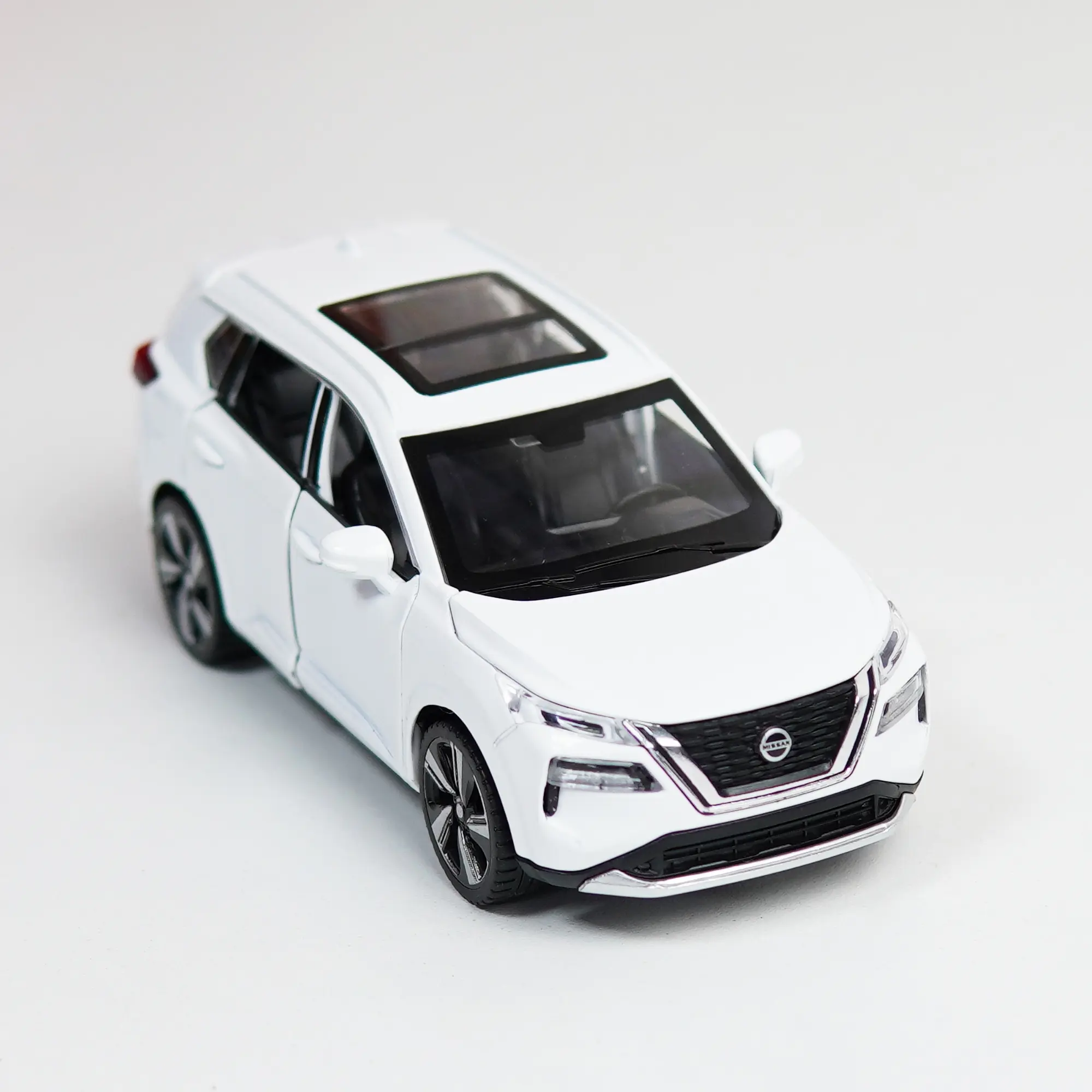 Picture of Nissan X-TRAIL Die Cast Model Car 1/32 Metal Car Sound Light