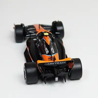 Picture of Official License 1/24 Mclaren F1 Metal Die Cast Car with Acrylic Box