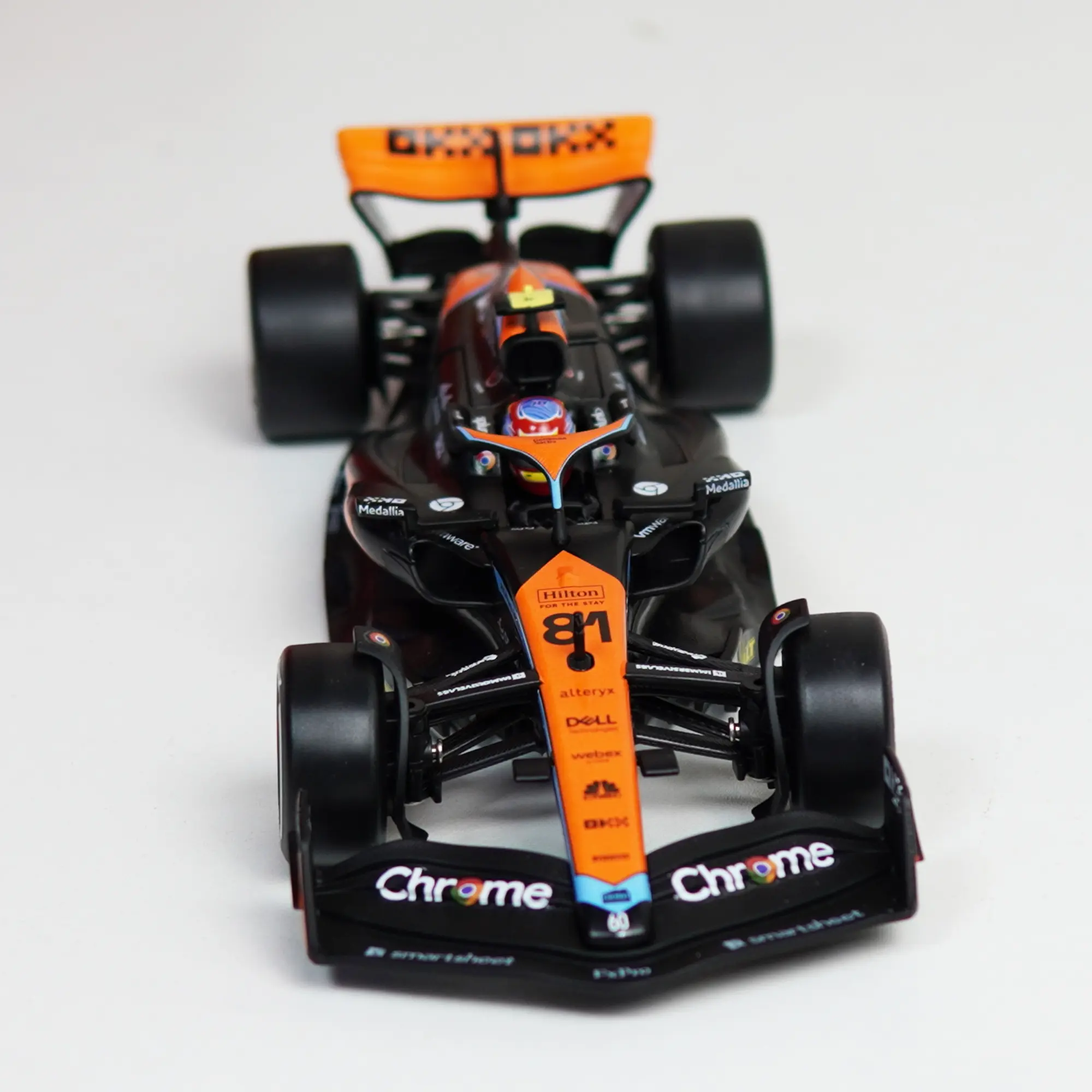 Picture of Official License 1/24 Mclaren F1 Metal Die Cast Car with Acrylic Box