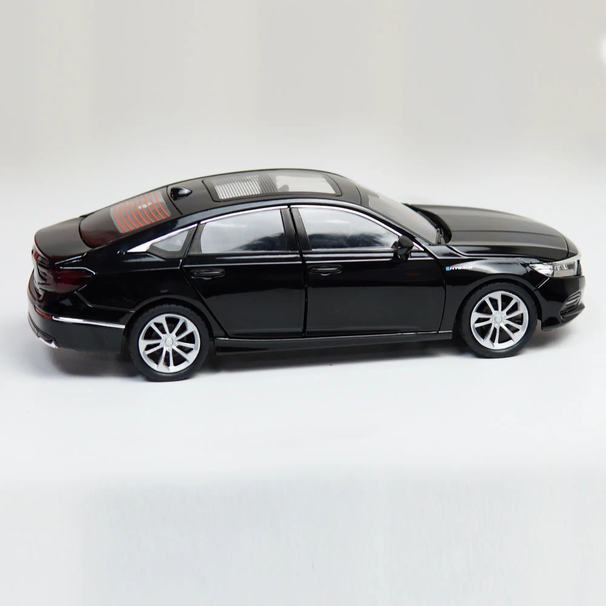 Picture of Honda Accord 1/24 Diecast Model Car,Metal Honda Accord model car sound light