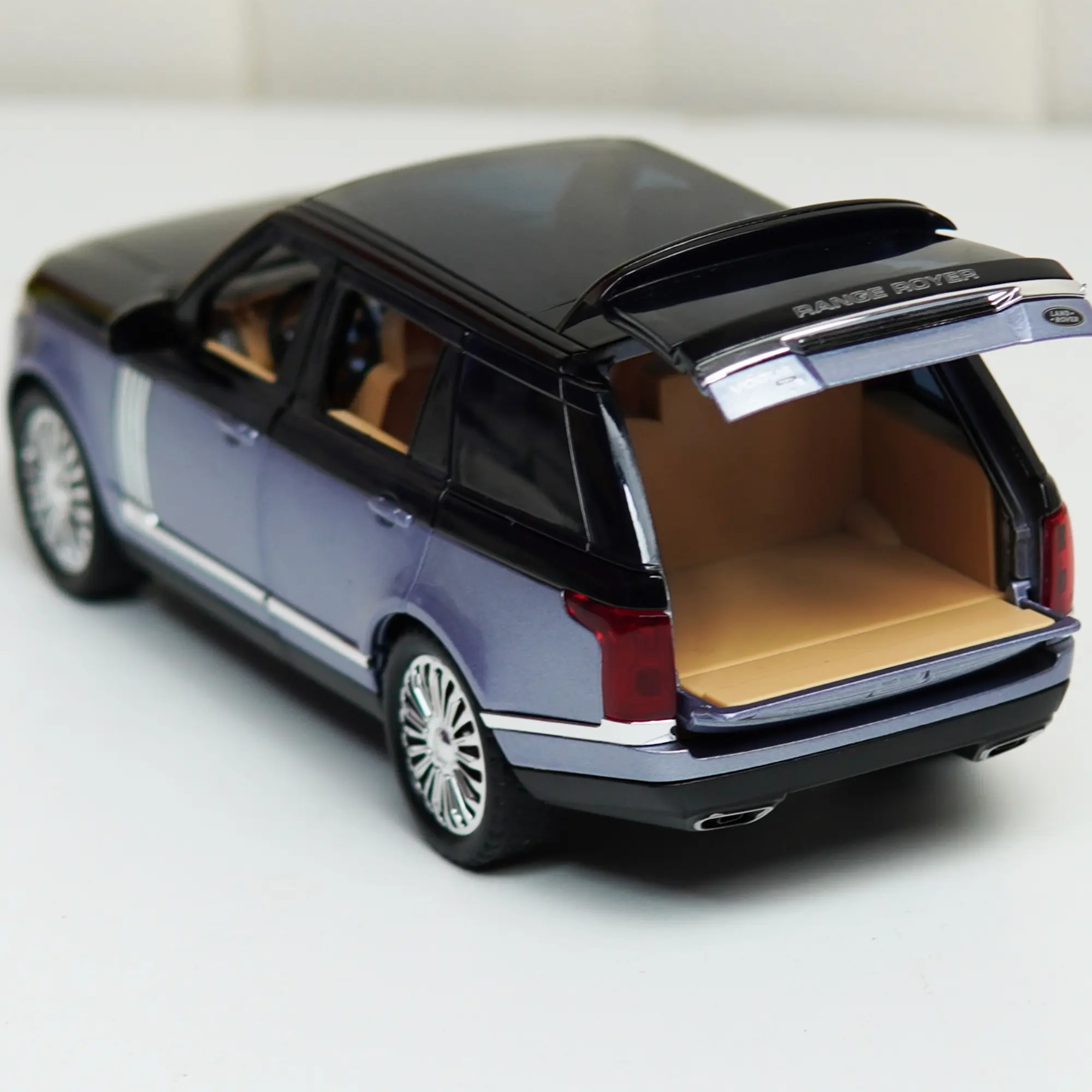 Picture of Range Rover Alloy 1:24 Diecast SUV Pullback Sound & Music (Range Royer) Metal Range Rover Car