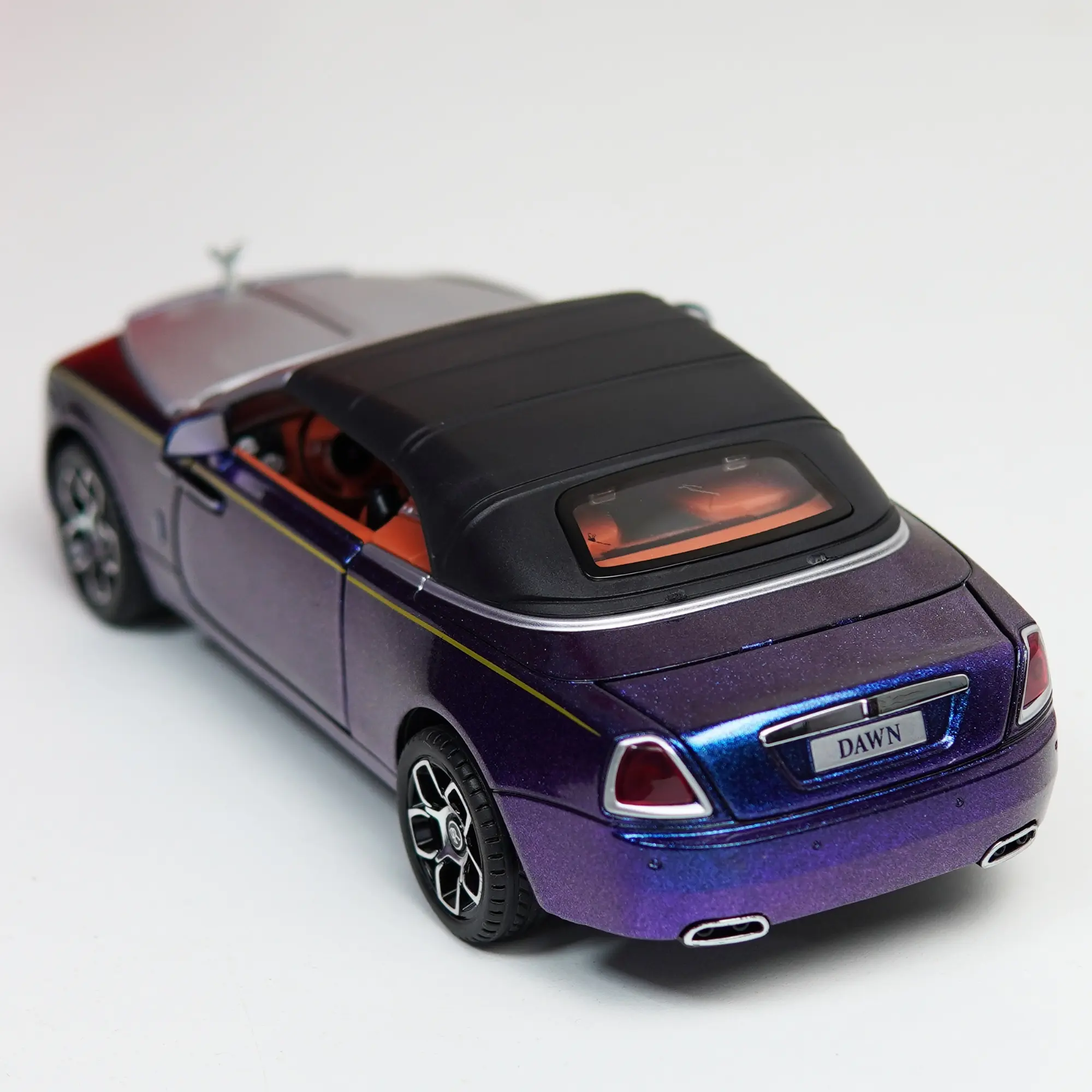 Picture of Rolls Royce Wraith 1/24 Metal Die Cast Car Sound Light Metal Car