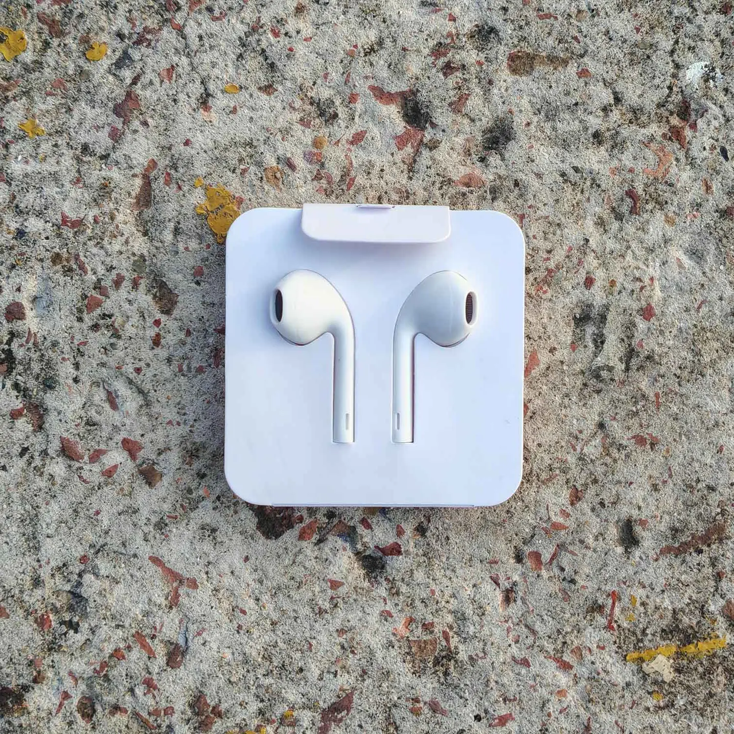 Picture of A.pple EarPods with type C connector for iPhone 15 to 17
