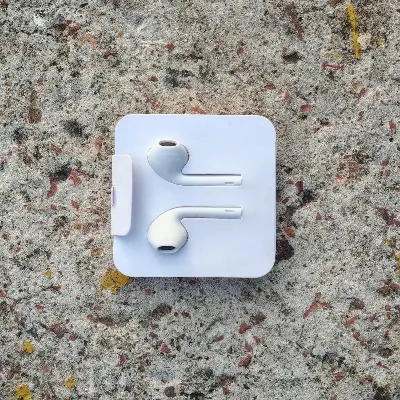 Picture of A.pple EarPods with type C connector for iPhone 15 to 17