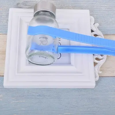 Picture of Baby anti-slip & anti-scalding bottle clamp safe sterilized bottle clamp pp bottle clamp Multifunction Bottle Clips Anti-slip Baby Bottle Tongs Baby Bottle Tongs Baby Bottle Clip Baby Bottle Clip Feeding Milk Bottle Clamp