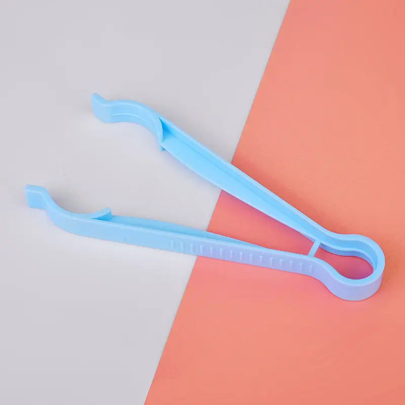 Picture of Baby anti-slip & anti-scalding bottle clamp safe sterilized bottle clamp pp bottle clamp Multifunction Bottle Clips Anti-slip Baby Bottle Tongs Baby Bottle Tongs Baby Bottle Clip Baby Bottle Clip Feeding Milk Bottle Clamp