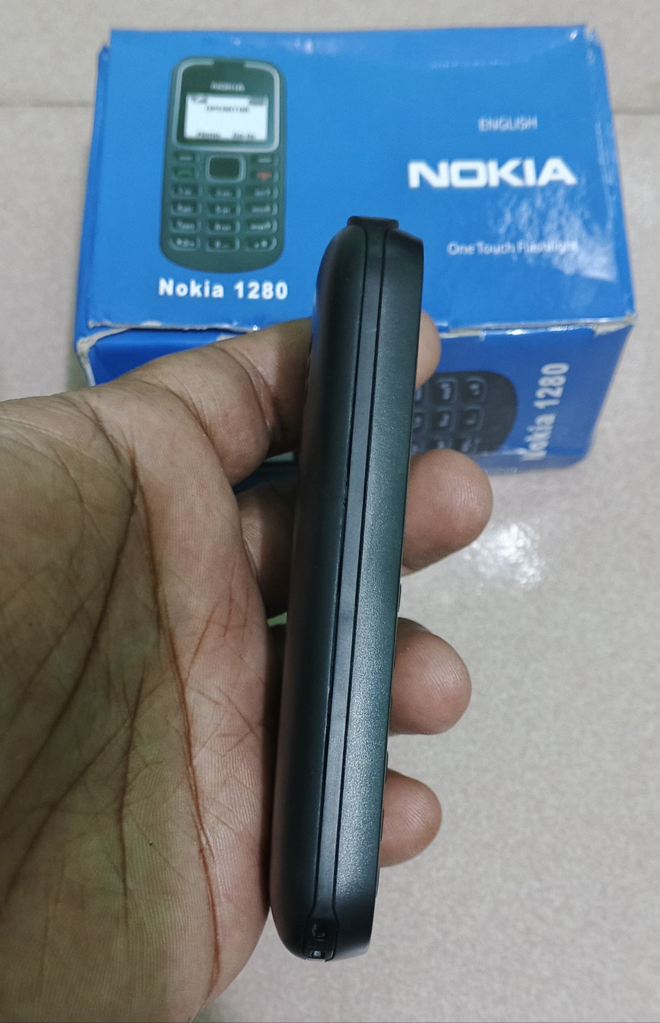 Picture of Nokia 1280 single SIM phone - Black