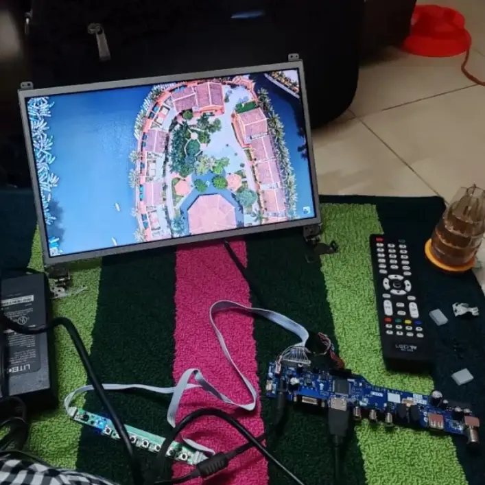 Picture of LVDS Cable 1ch 6bit I-PEX 20455-040E 40 Pins Pitch 0.5mm for 10.1 - 15.6 inchs 1366x768 Resolutions LED Backlight Panel 3.3V support T.V56.03 CV56XL-L DS-V59 S368L1.5 Android TV Board 