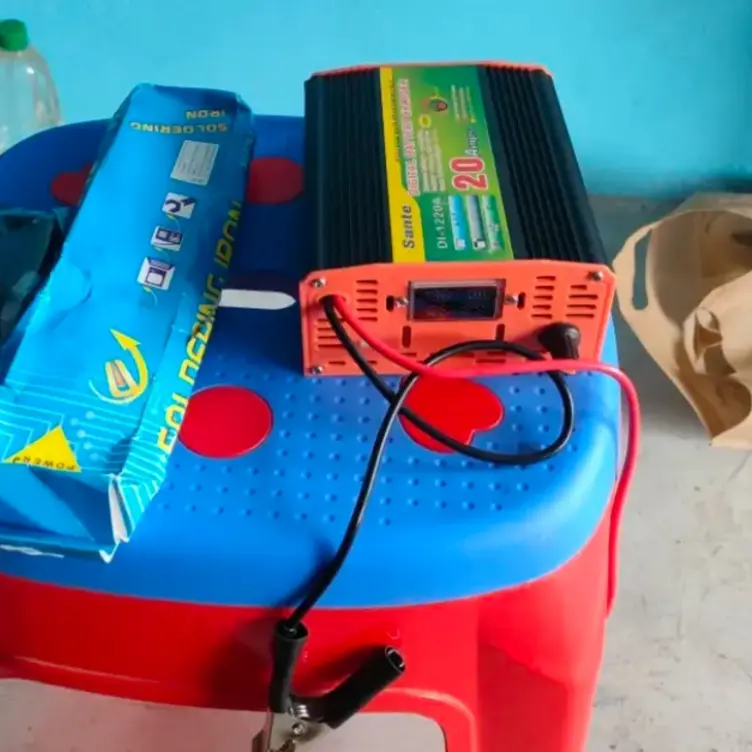 Picture of 12V 20A Smart Full Automatic Battery Charger Lead Acid Car Bus Solar Battery charger with LED display 12V 20A