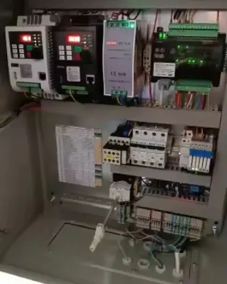 Picture of FX3U 24MR 6AD 2DA RS485 RTC 14 input 10 relay output 6 analog input 2 analog output pic controller only plc
