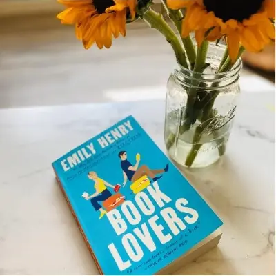 Picture of Book Lovers by Emily Henry (Premium Quality Books with Matte Finish)