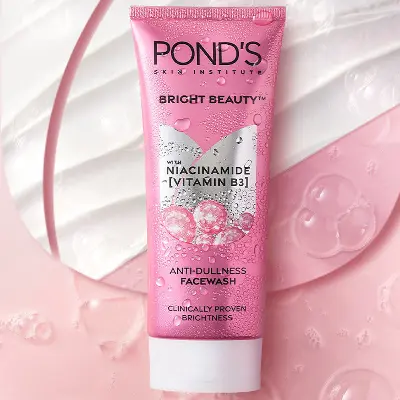Picture of Pond's Face Wash Bright Beauty 100g