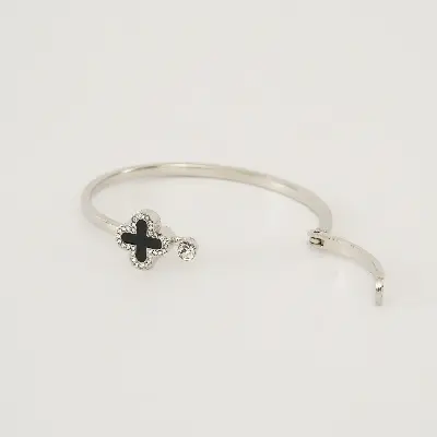 Picture of Leaf Clover Charm Opened Cuff Bangle Bracelet For Women
