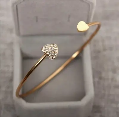 Picture of Fashionable Bracelet for Women
