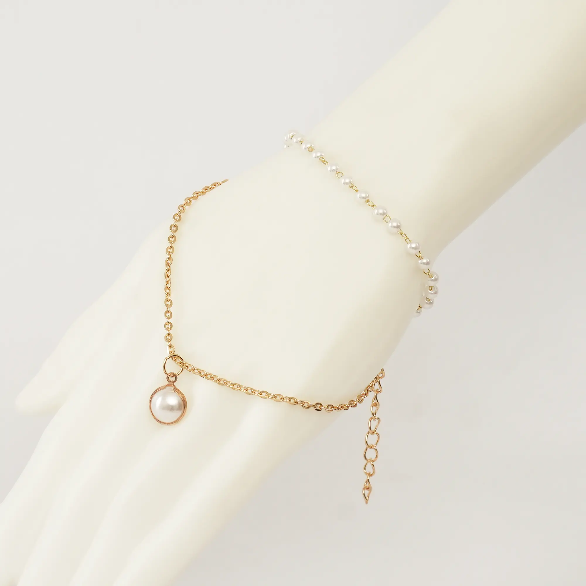 Picture of New Design Sweet Vintage  Bracelet for Women Korean Cute Tassel  Bracelet Aesthetic Jewelry