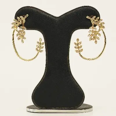 Picture of 1 pair color lasting Luxury Temperament Earrings for Women Needle Olive Branch Leaf Two Ways To Wear Ear Cuffs Stud Earrings Bridal Wedding Jewelry
