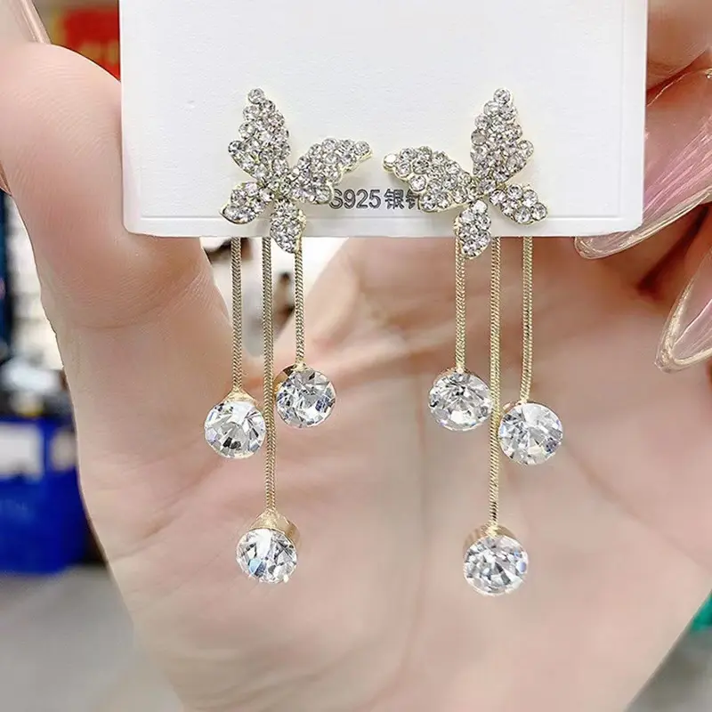 Picture of Ladies Long Tassel Earrings Korean Butterfly Rhinestone Pendant Earrings Elegant Geometric Pendant Earrings Jewelry 2021 Trend