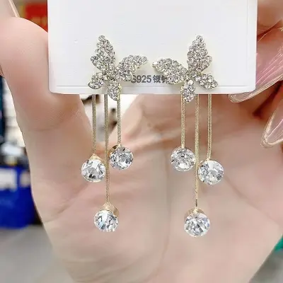 Picture of Ladies Long Tassel Earrings Korean Butterfly Rhinestone Pendant Earrings Elegant Geometric Pendant Earrings Jewelry 2021 Trend