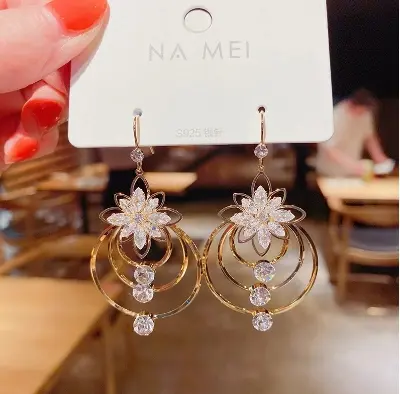 Picture of 2022 New Fashion Fine Crystal Flowers Drop Earrings Joker Multilayer Geometric Circular Atmosphere Women Dangle Earrings - Ear Ring