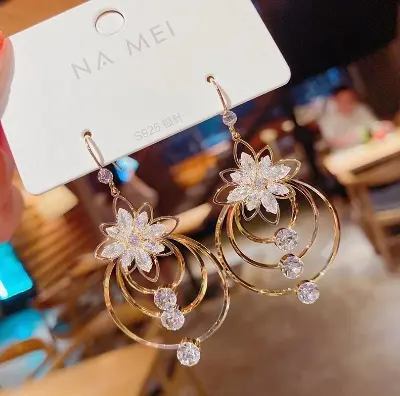 Picture of 2022 New Fashion Fine Crystal Flowers Drop Earrings Joker Multilayer Geometric Circular Atmosphere Women Dangle Earrings - Ear Ring