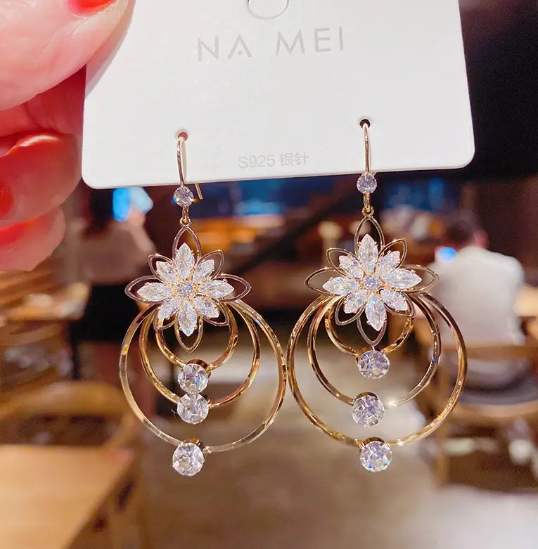 Picture of 2022 New Fashion Fine Crystal Flowers Drop Earrings Joker Multilayer Geometric Circular Atmosphere Women Dangle Earrings - Ear Ring