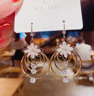 Picture of 2022 New Fashion Fine Crystal Flowers Drop Earrings Joker Multilayer Geometric Circular Atmosphere Women Dangle Earrings - Ear Ring