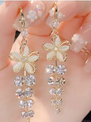 Picture of Opal Flower Earrings Acrylic Rhinestone Tassel Fashion Stud Earrings Elegant 1 Pair Jewelry for Women