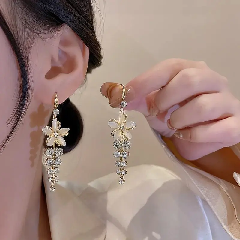 Picture of Opal Flower Earrings Acrylic Rhinestone Tassel Fashion Stud Earrings Elegant 1 Pair Jewelry for Women