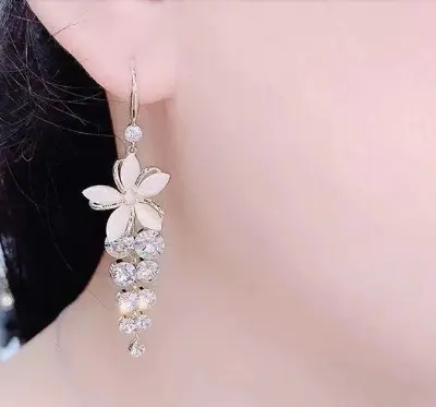 Picture of Opal Flower Earrings Acrylic Rhinestone Tassel Fashion Stud Earrings Elegant 1 Pair Jewelry for Women