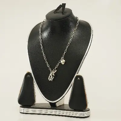 Picture of Love necklace female sweet cool European and American fashion street minority design Chain For Fasionable women and girls for party