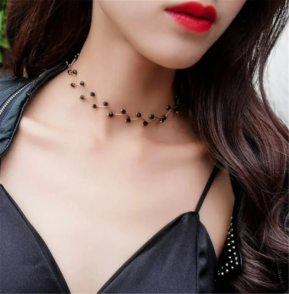 Picture of New Temperament Pearl Clavicle Chain Simple Versatile Folding Line Neckband Necklace Women