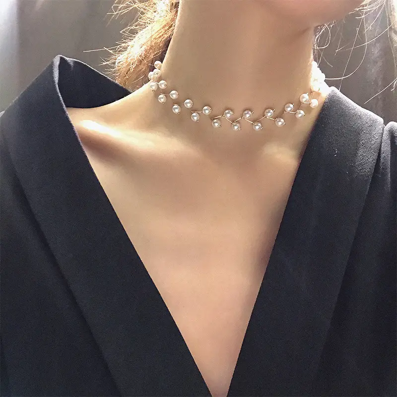 Picture of New Temperament Pearl Clavicle Chain Simple Versatile Folding Line Neckband Necklace Women
